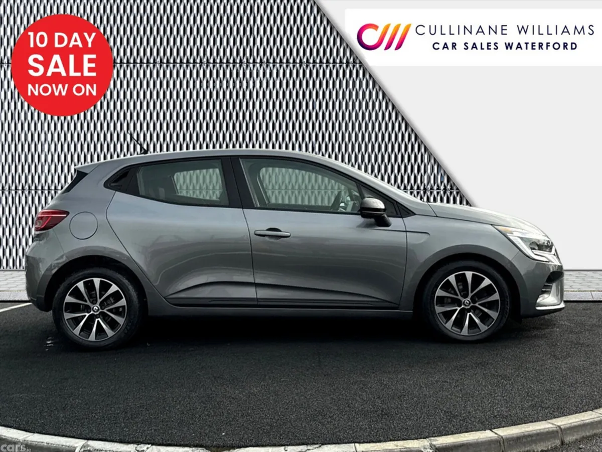 Renault Clio Hatchback, Petrol, 2023, Grey