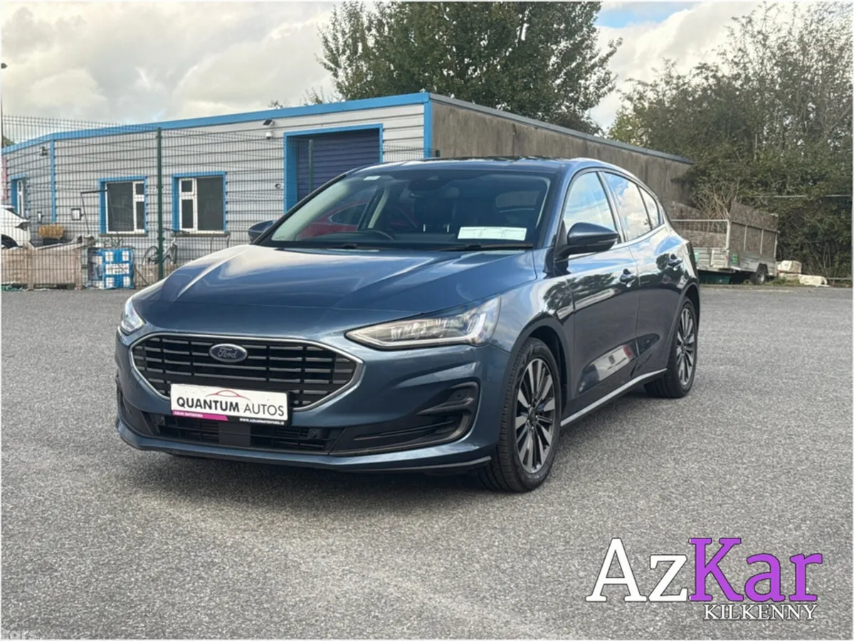 Ford Focus Hatchback, Petrol, 2024, Blue
