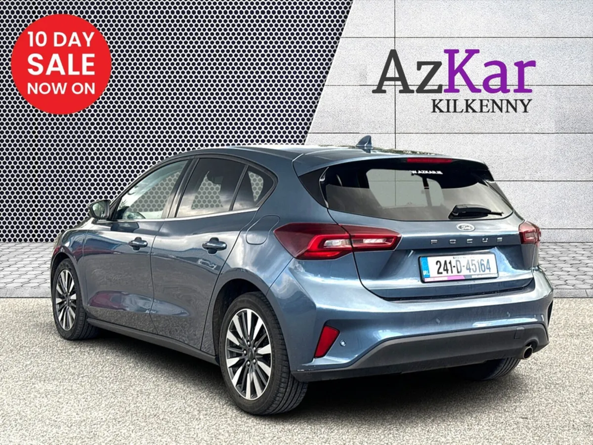 Ford Focus Hatchback, Petrol, 2024, Blue