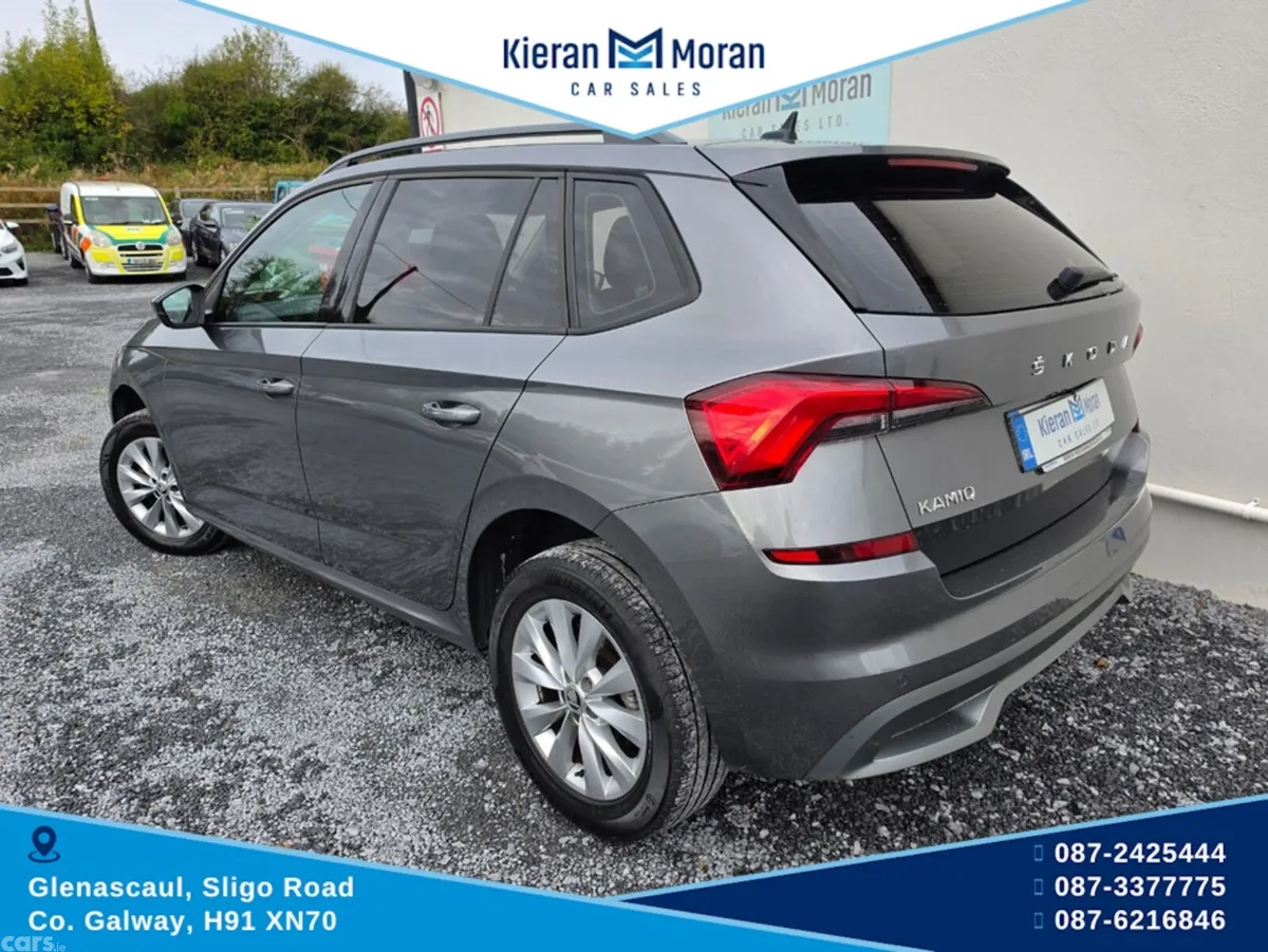 Skoda Kamiq Hatchback, Petrol, 2022, Grey
