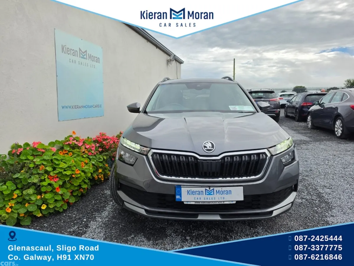 Skoda Kamiq Hatchback, Petrol, 2022, Grey