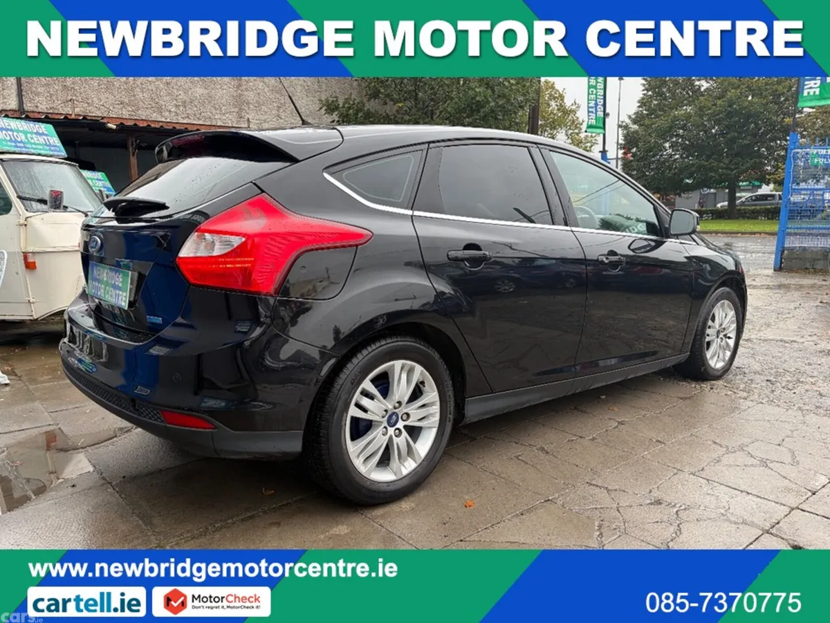 Ford Focus Hatchback, Petrol, 2014, Black