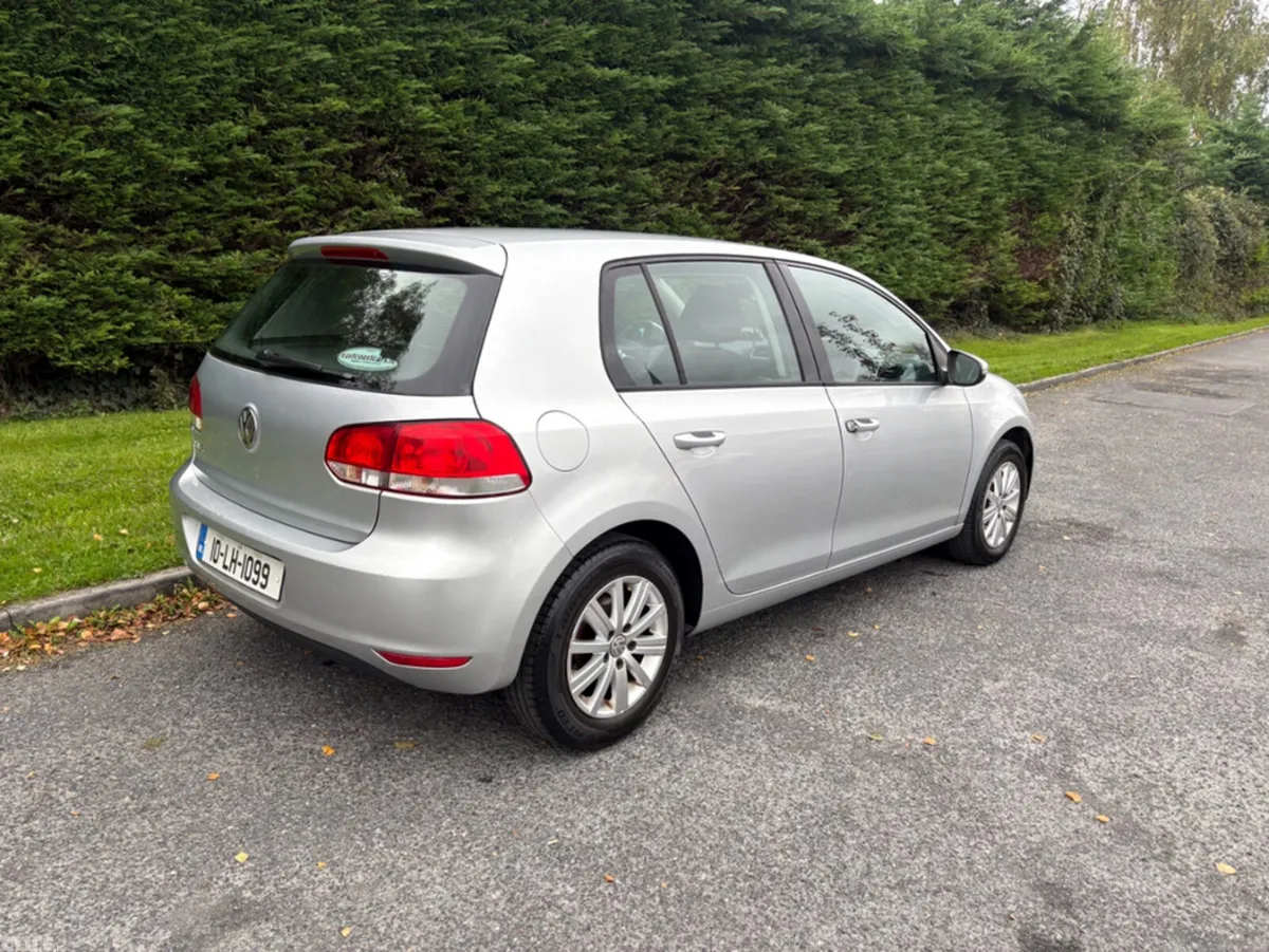 Volkswagen Golf Hatchback, Petrol, 2010, Silver