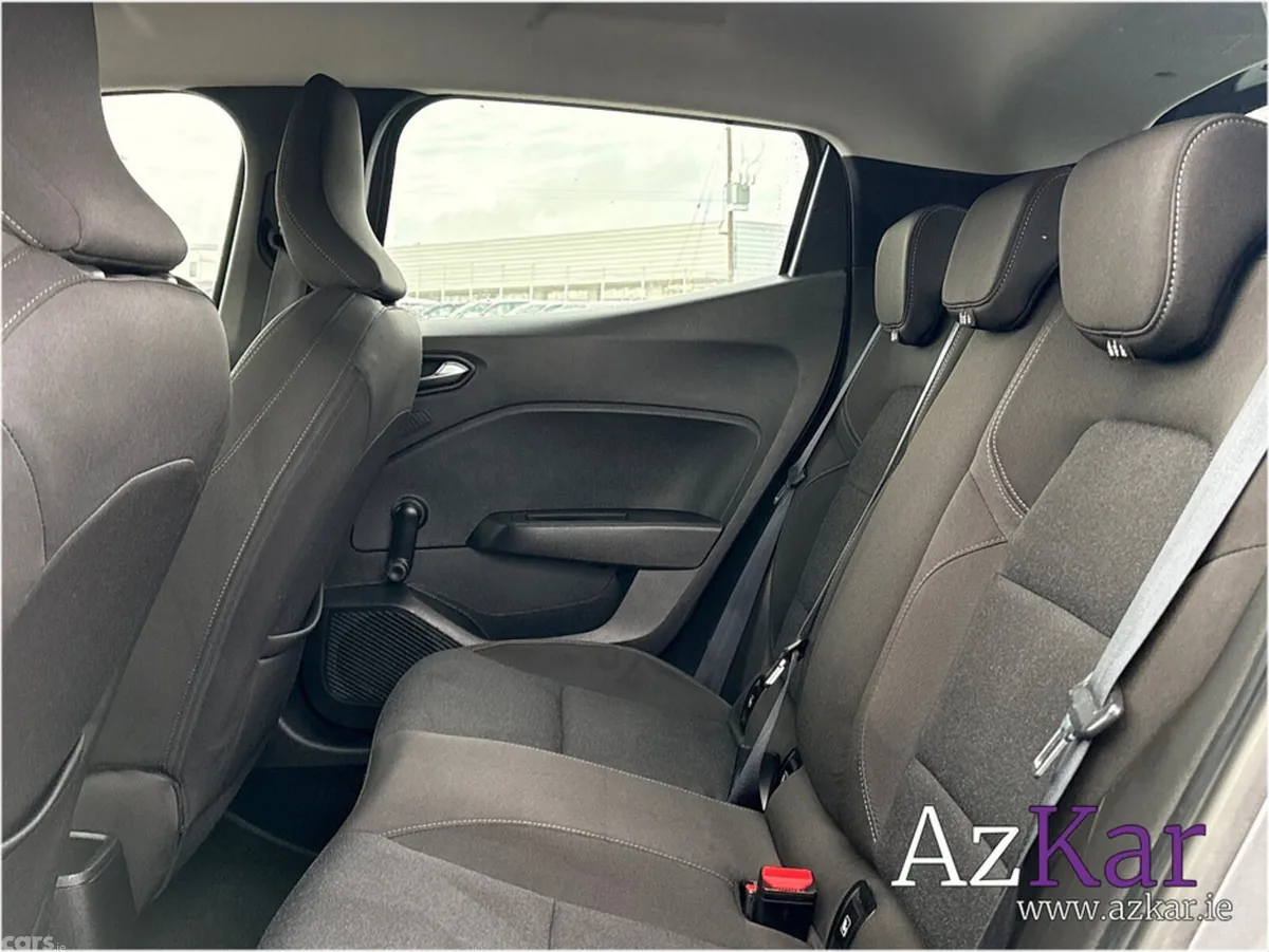 Renault Clio Hatchback, Petrol, 2023, Grey