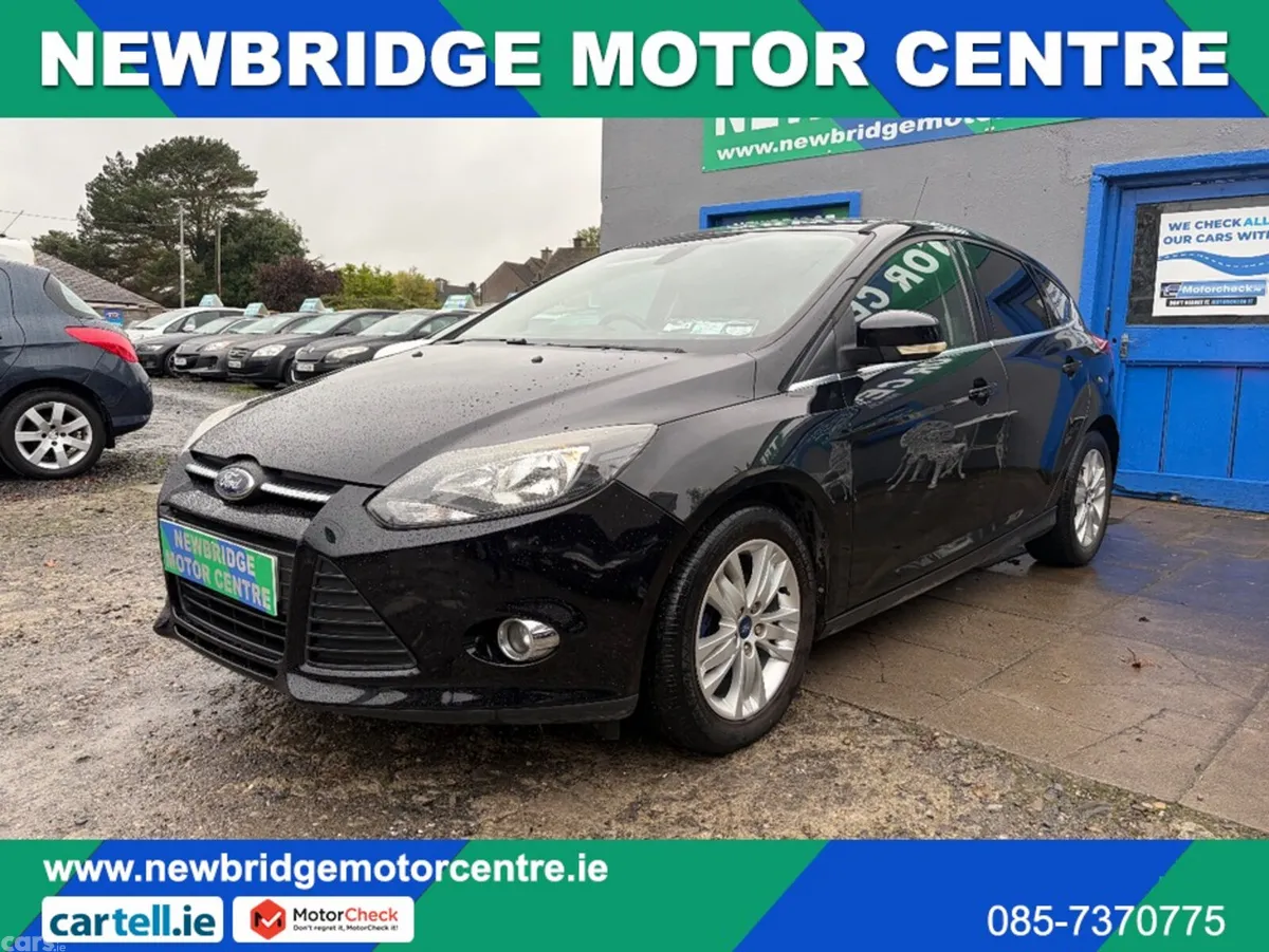 Ford Focus Hatchback, Petrol, 2014, Black