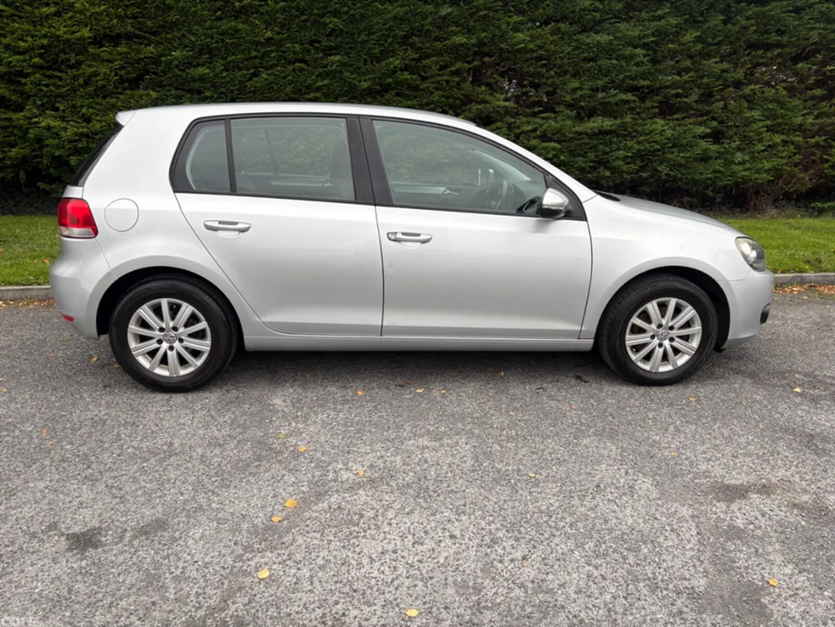 Volkswagen Golf Hatchback, Petrol, 2010, Silver