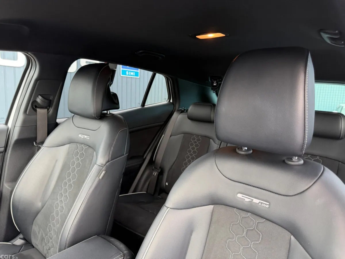 Kia Sportage SUV, Petrol Hybrid, 2022, White