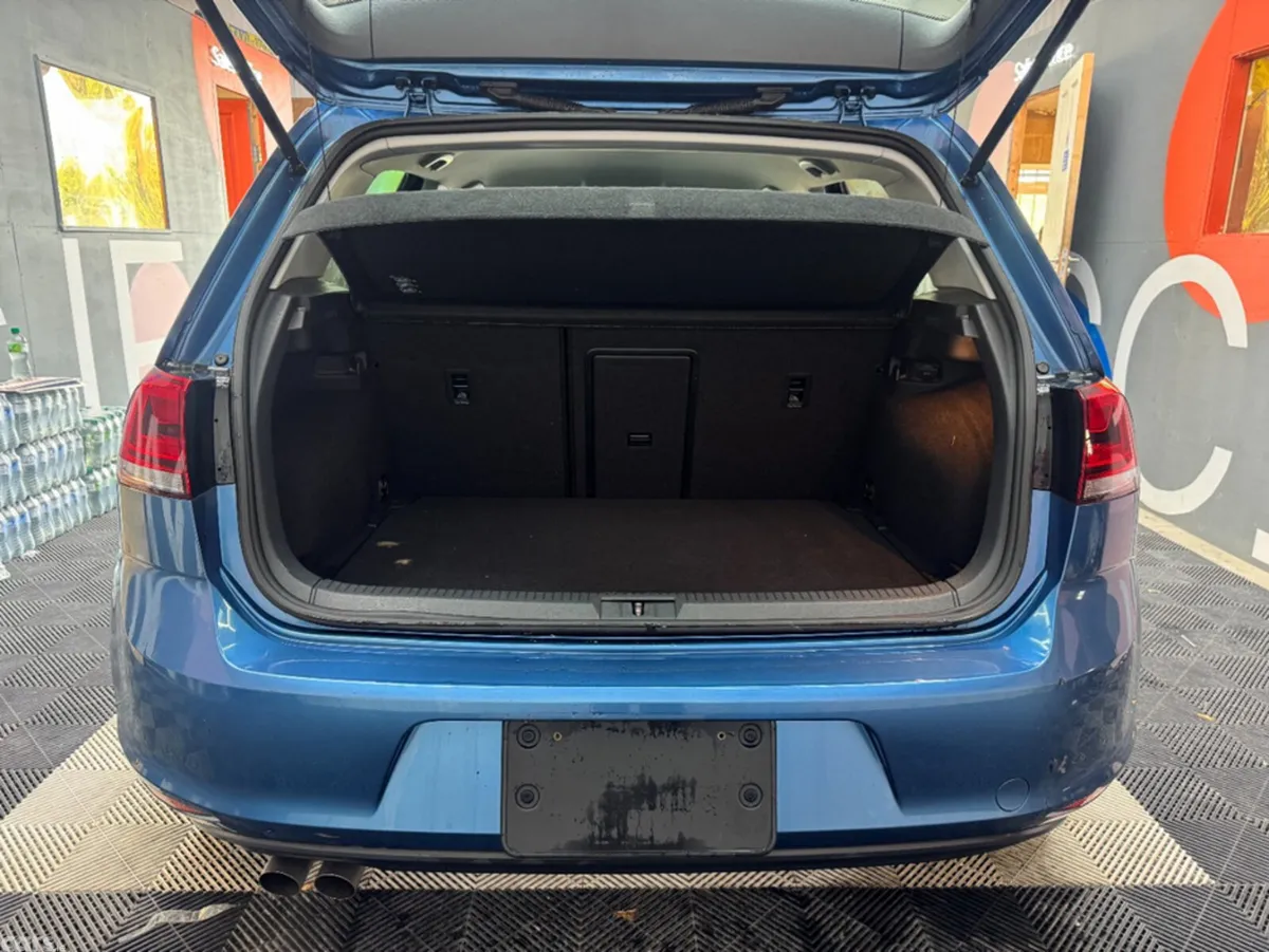 Volkswagen Golf Hatchback, Petrol, 2016, Blue