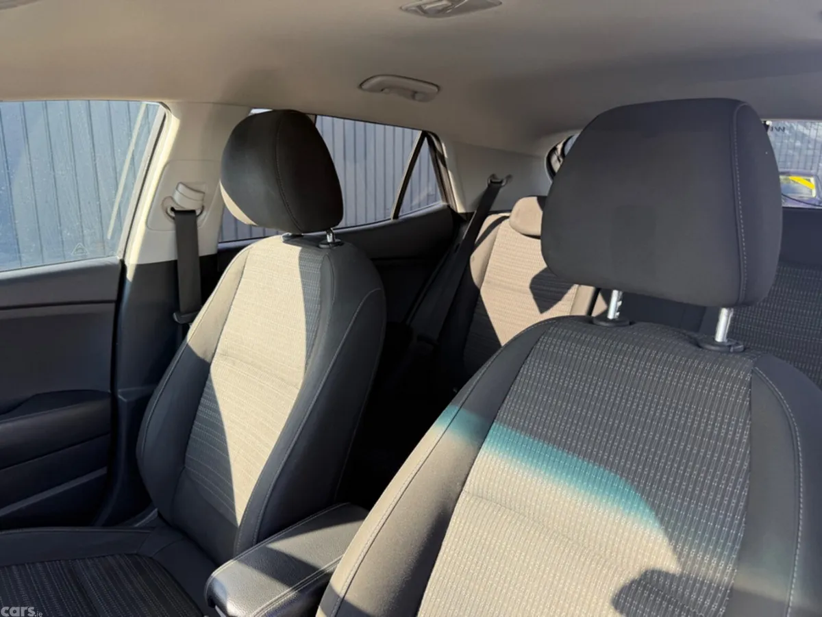 Kia Stonic SUV, Petrol, 2018, Grey