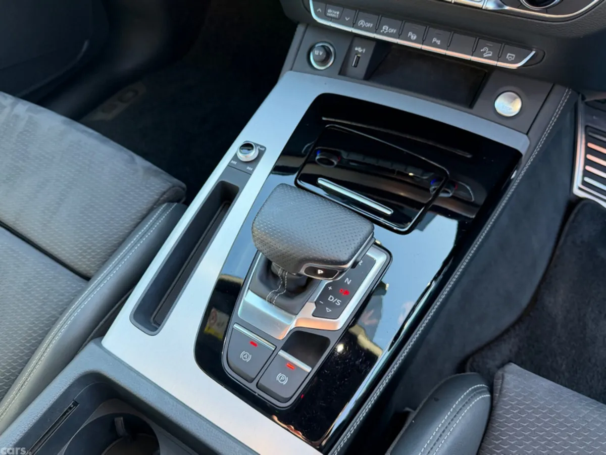 Audi Q5 SUV, Diesel, 2023, Grey