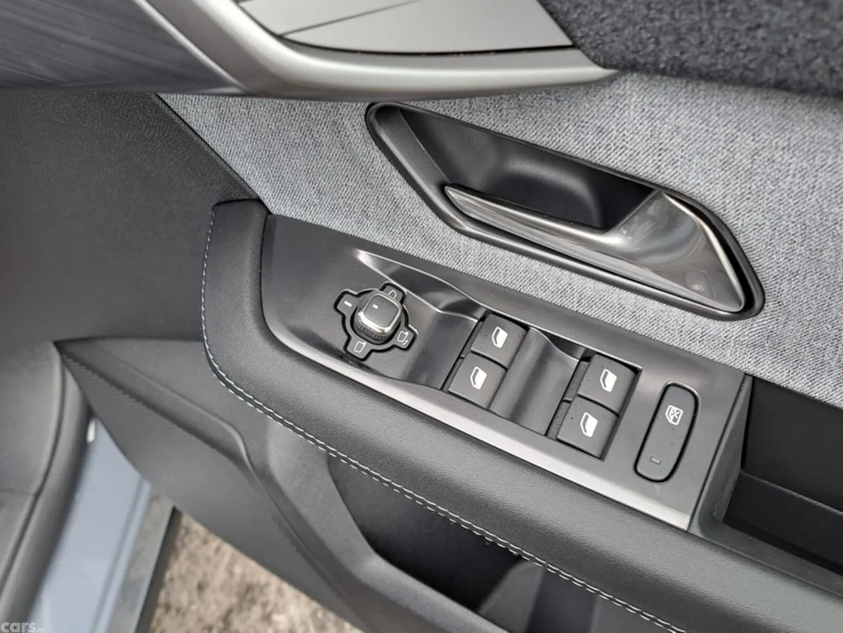 Opel Grandland SUV, Petrol Hybrid, 2027, Grey