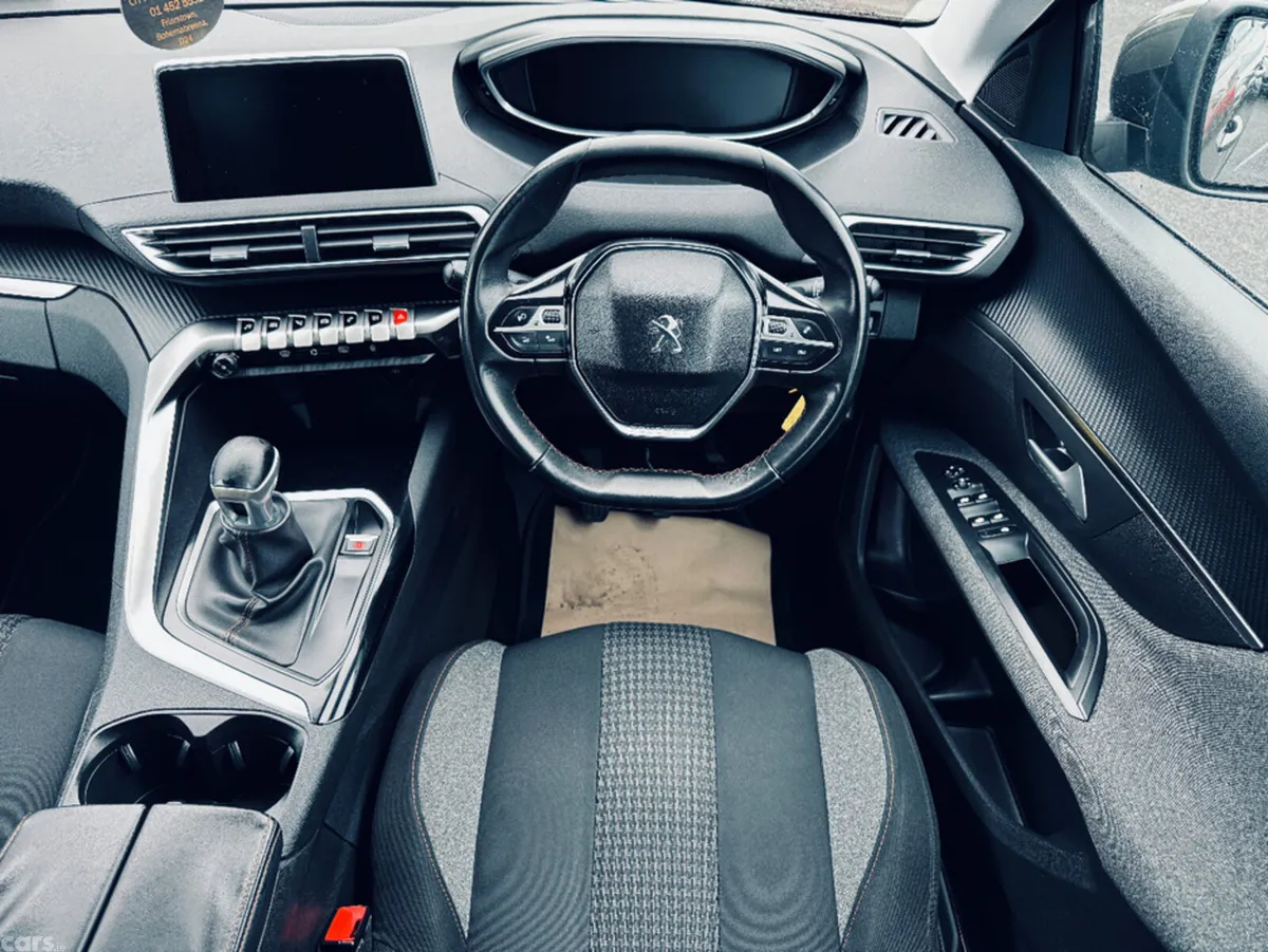 Peugeot 5008 MPV, Diesel, 2018, Grey