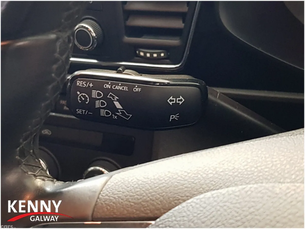 SEAT Leon Hatchback, Diesel, 2017, Grey