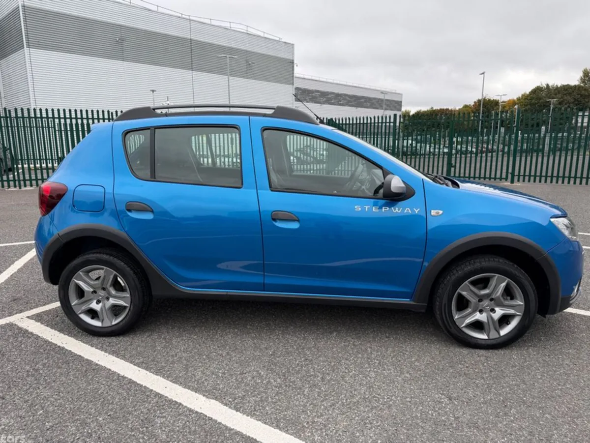 Dacia Sandero Stepway Hatchback, Diesel, 2017, Blue