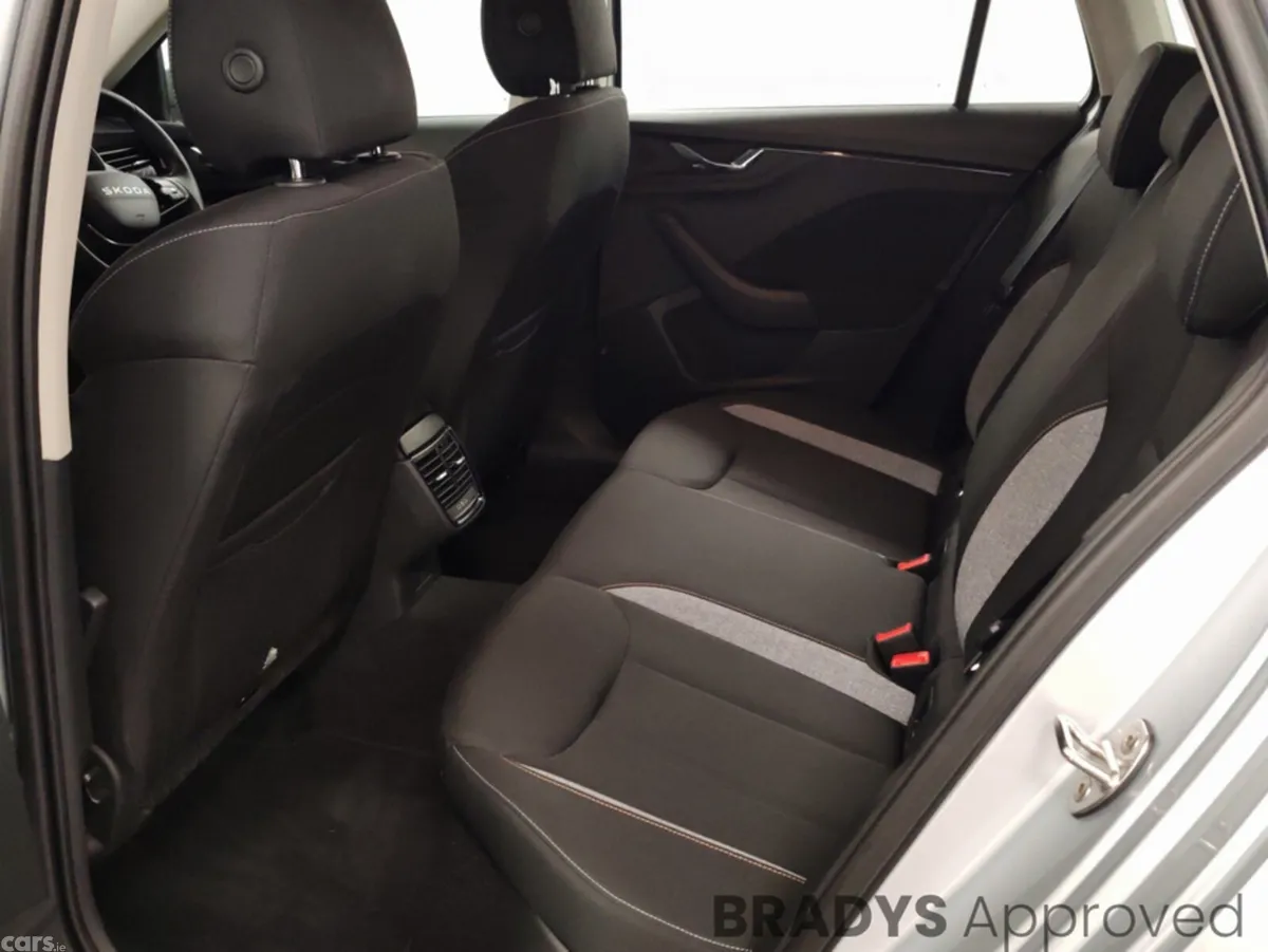 Skoda Kamiq Hatchback, Petrol, 2026, Grey