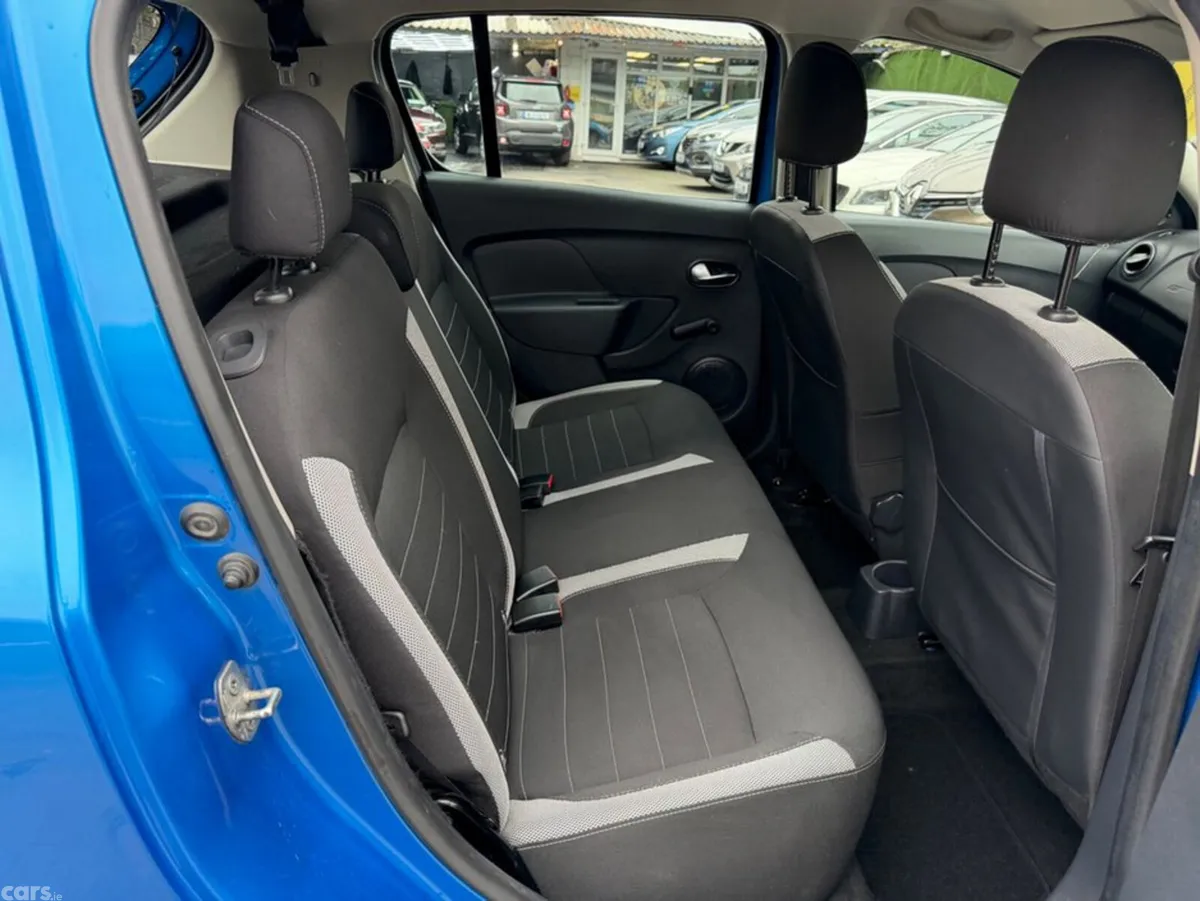 Dacia Sandero Stepway Hatchback, Diesel, 2017, Blue