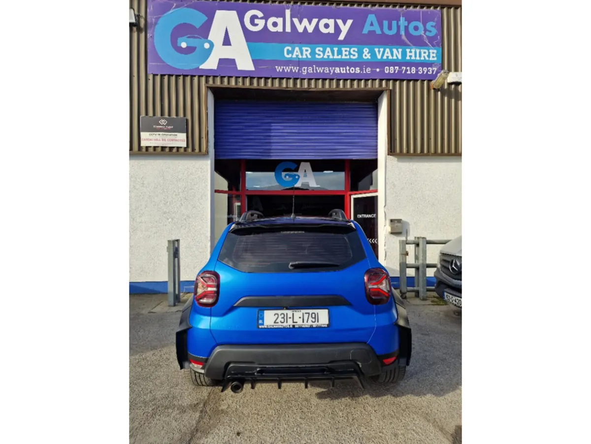 Dacia Duster MPV, Petrol, 2023, Blue
