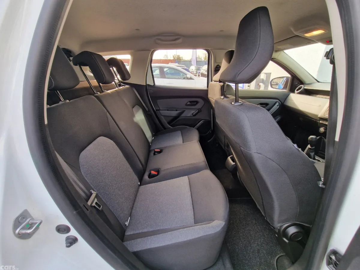 Dacia Duster MPV, Petrol, 2023, Blue