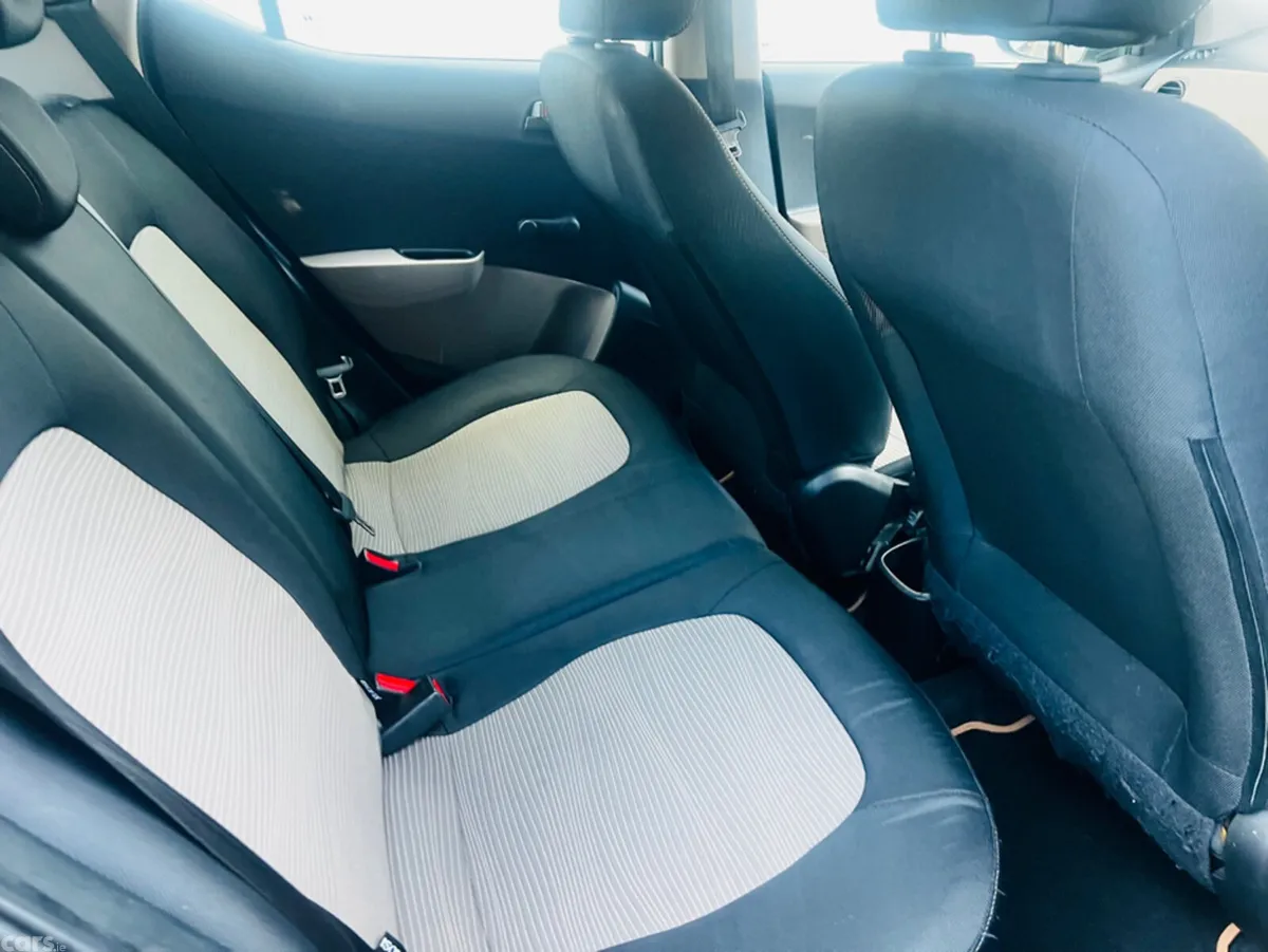 Hyundai i10 Hatchback, Petrol, 2017, Black