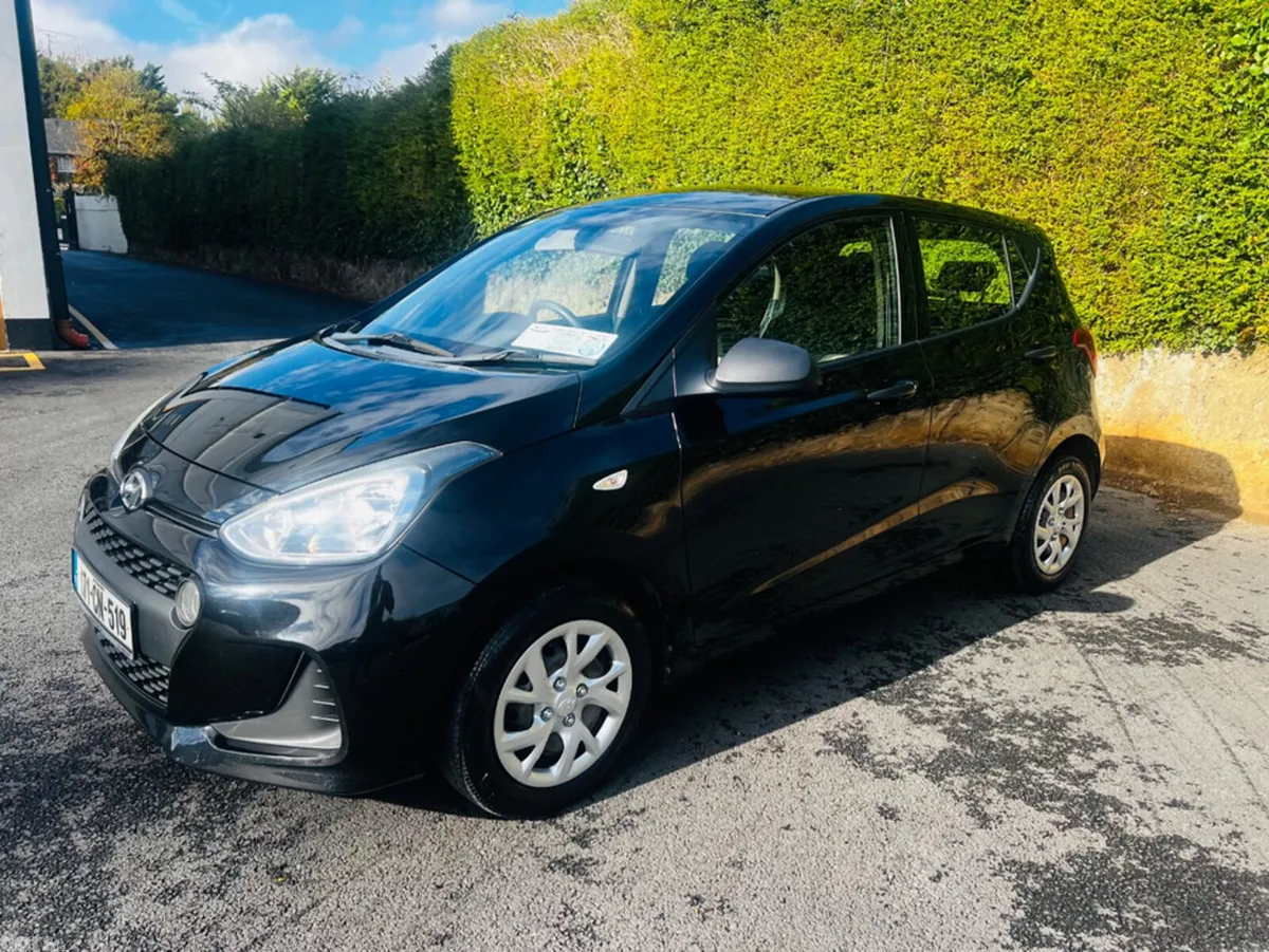 Hyundai i10 Hatchback, Petrol, 2017, Black