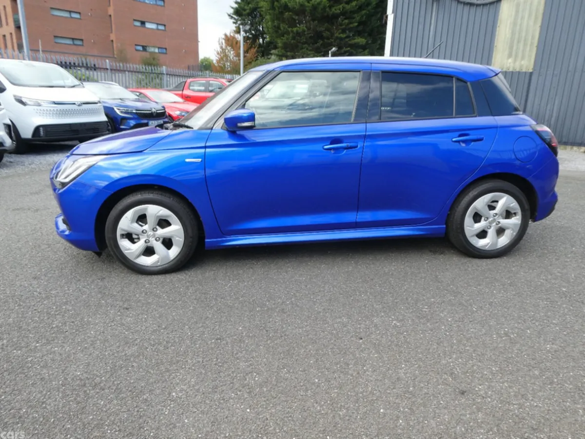 Suzuki Swift Hatchback, Petrol Hybrid, 2024, Blue