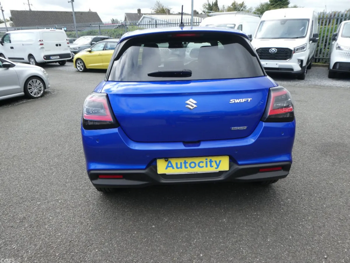 Suzuki Swift Hatchback, Petrol Hybrid, 2024, Blue