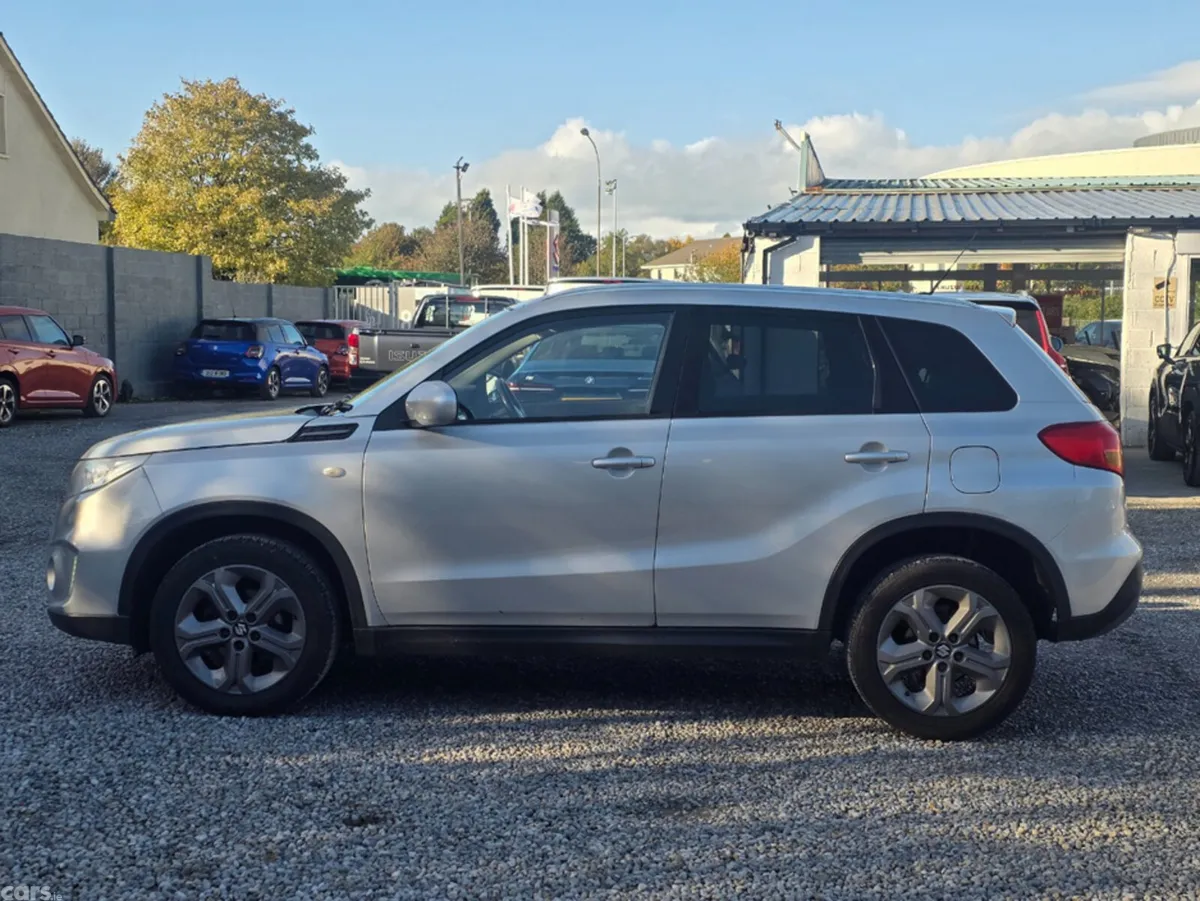 Suzuki Vitara SUV, Petrol, 2016, Silver