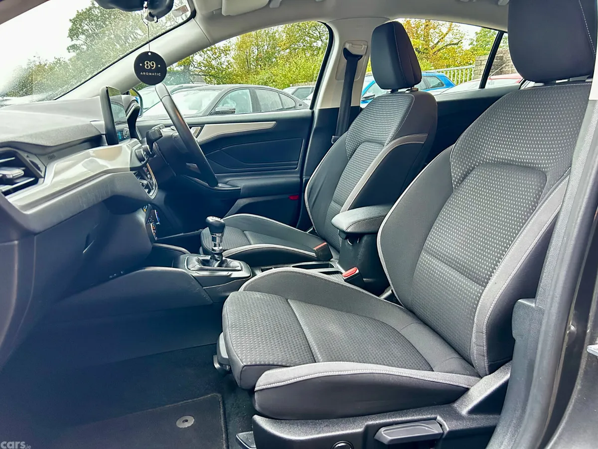 Ford Focus Hatchback, Diesel, 2018, Grey