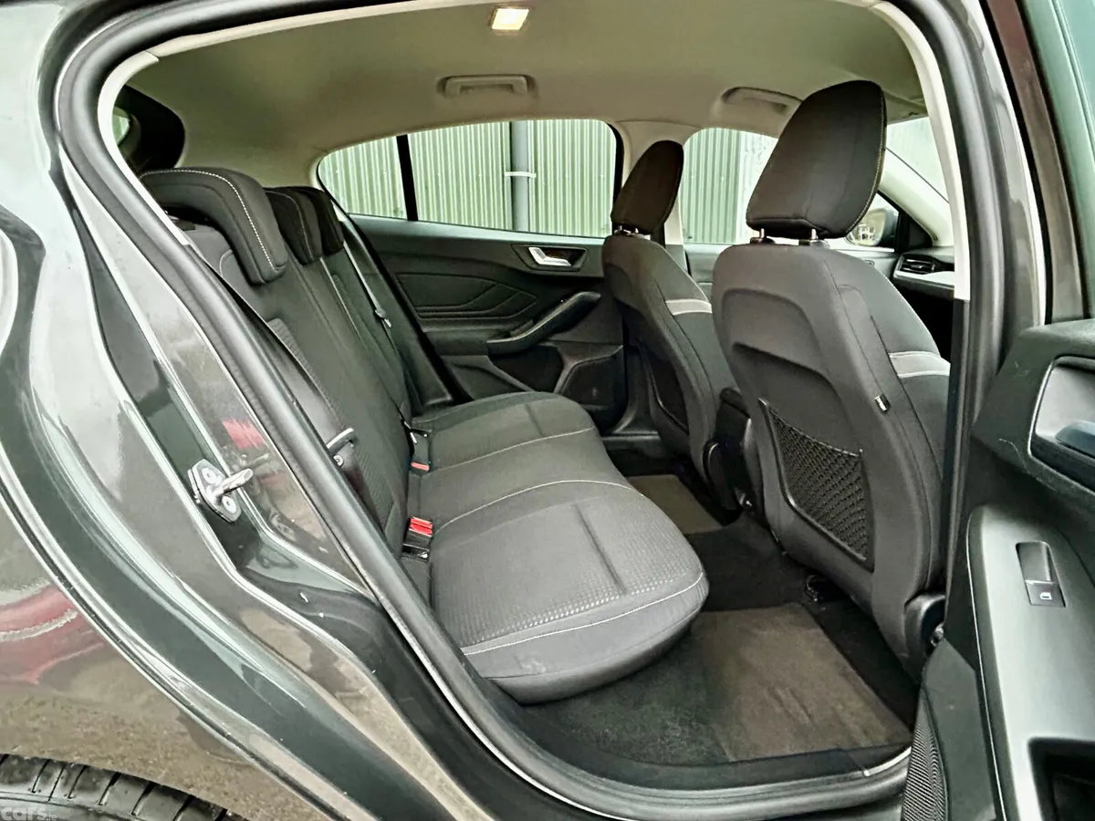Ford Focus Hatchback, Diesel, 2018, Grey