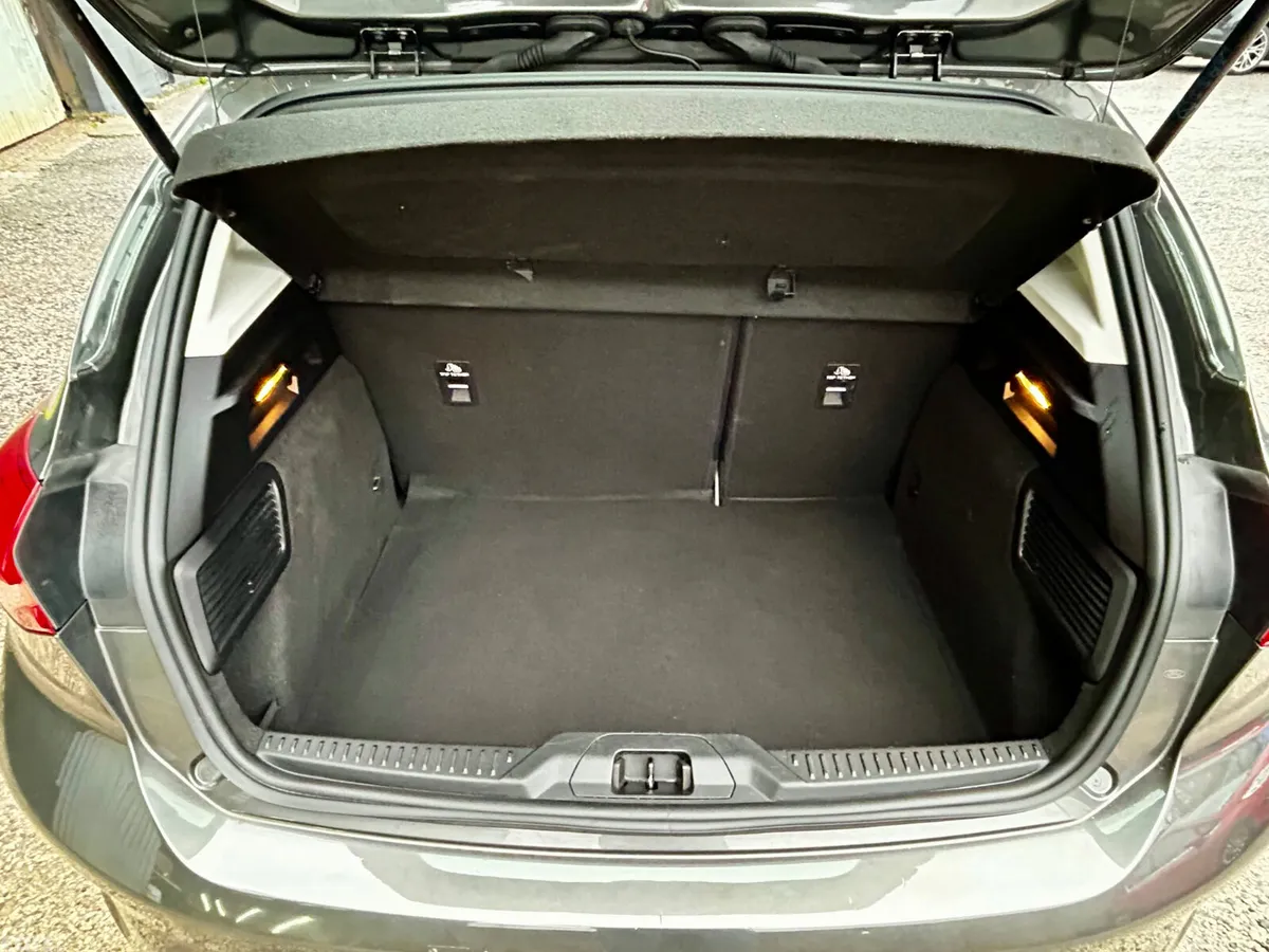 Ford Focus Hatchback, Diesel, 2018, Grey