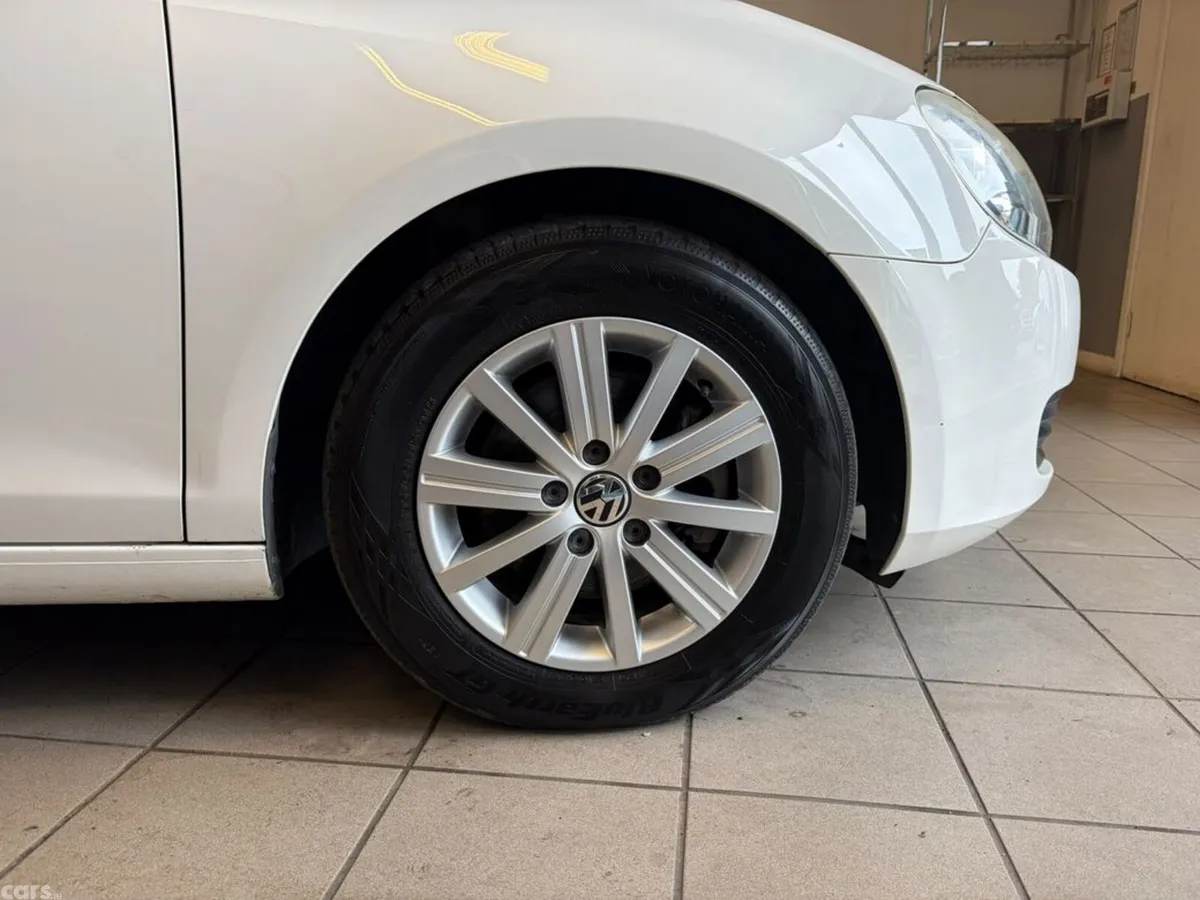 Volkswagen Golf Hatchback, Petrol, 2012, White