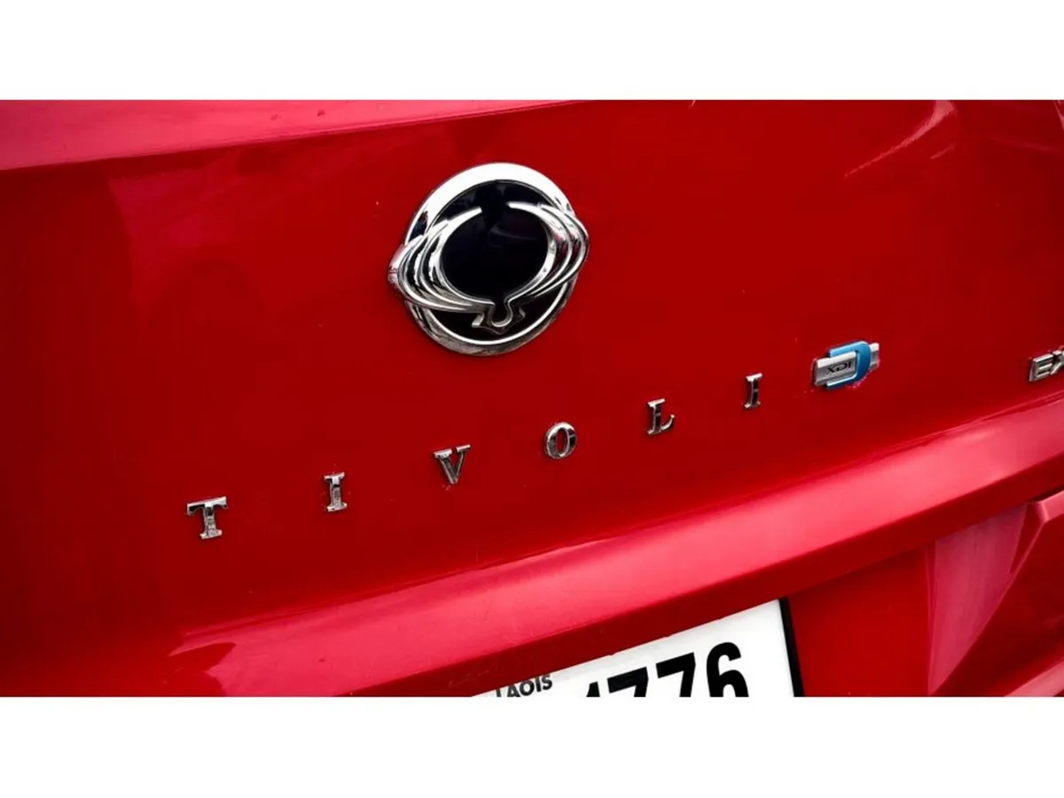 SsangYong Tivoli Hatchback, Diesel, 2016, Red