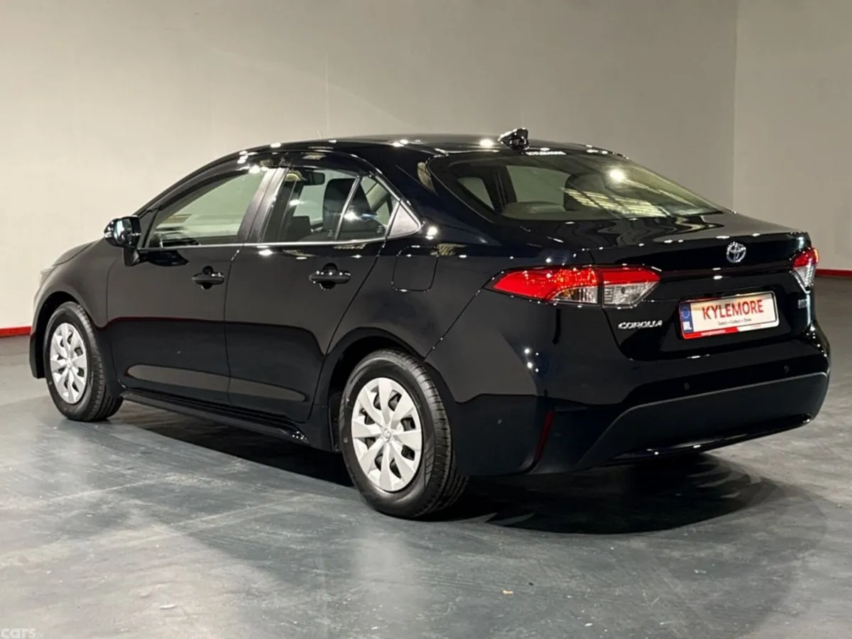 Toyota Corolla Saloon, Petrol Hybrid, 2023, Black