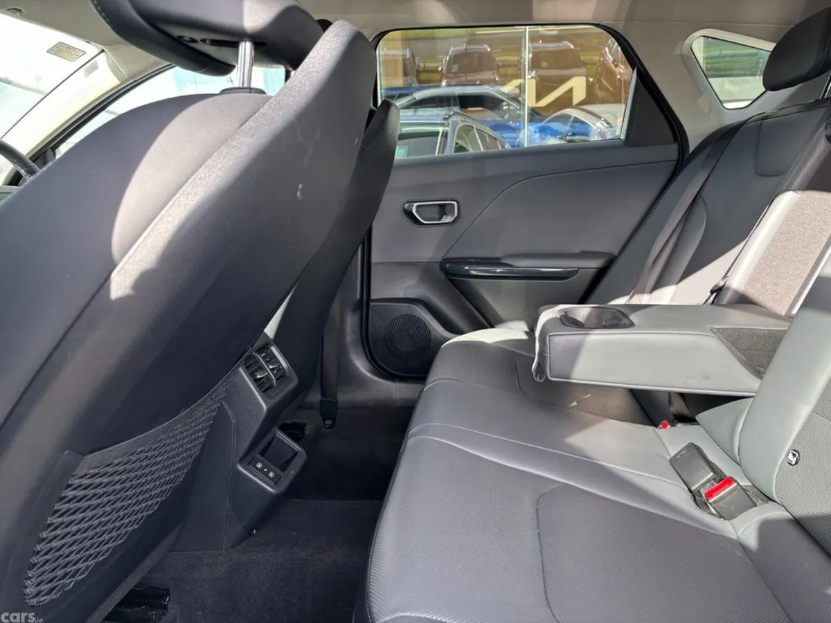 Kia K4 Hatchback, Petrol Hybrid, 2026, White