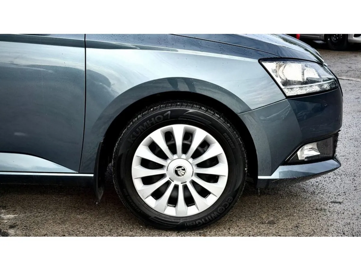 Skoda Fabia Hatchback, Petrol, 2020, Grey