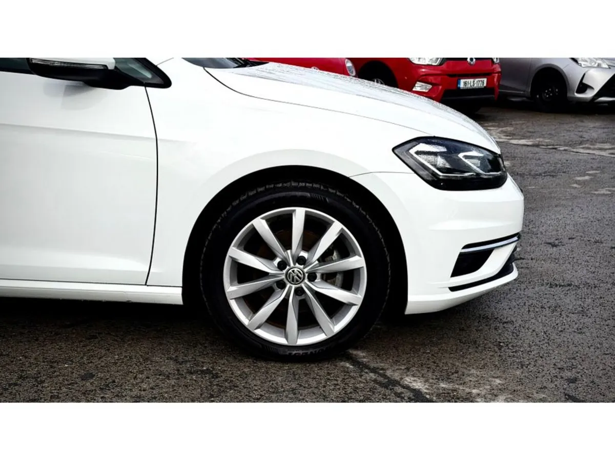 Volkswagen Golf Hatchback, Petrol, 2019, White
