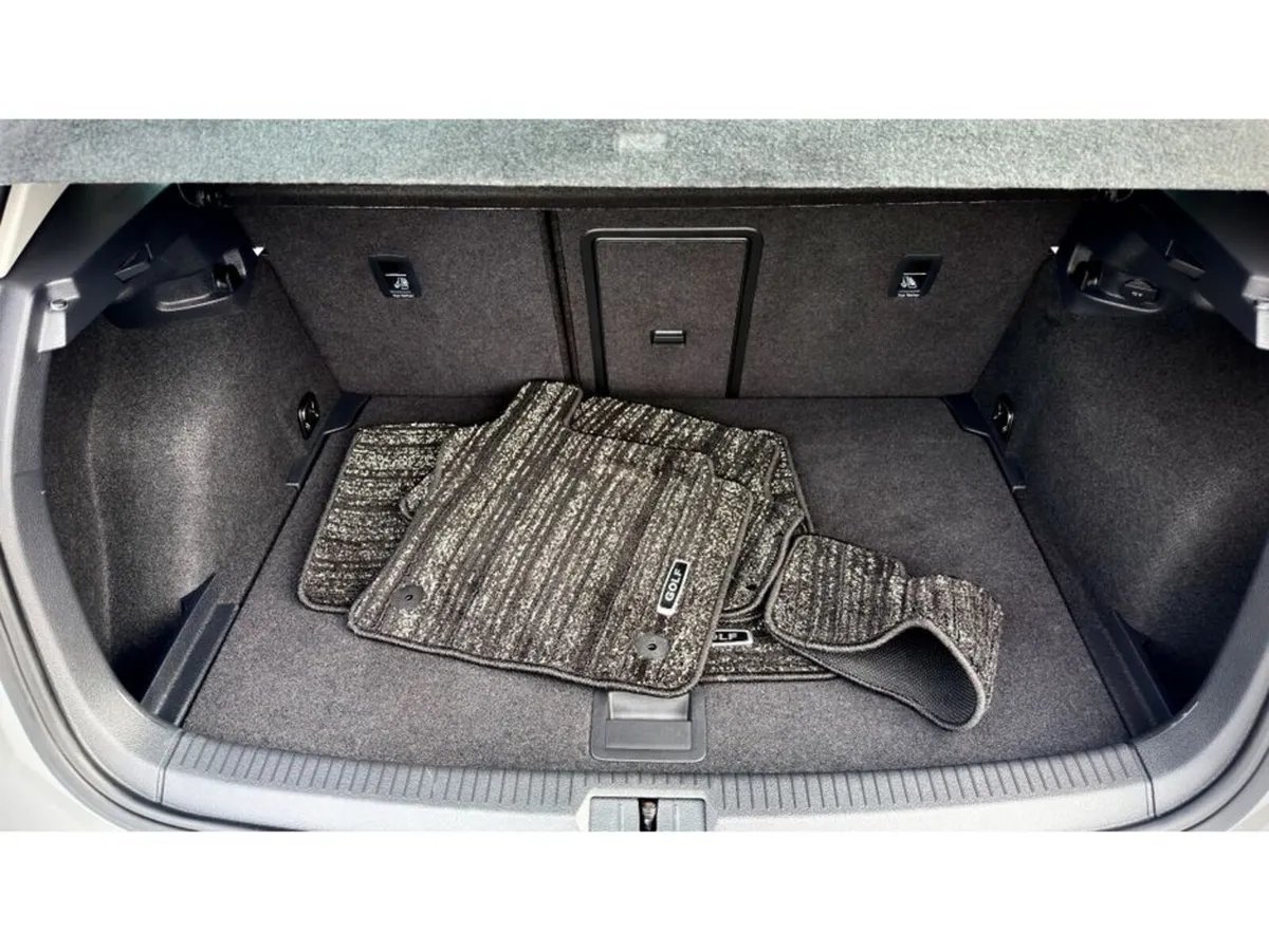 Volkswagen Golf Hatchback, Petrol, 2019, White