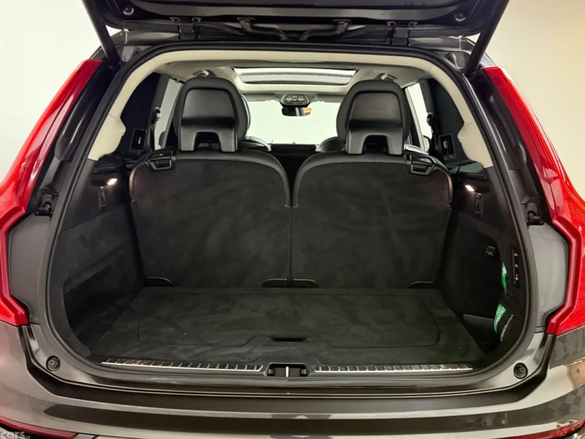 Volvo XC90 SUV, Petrol Plug-in Hybrid, 2024, Grey