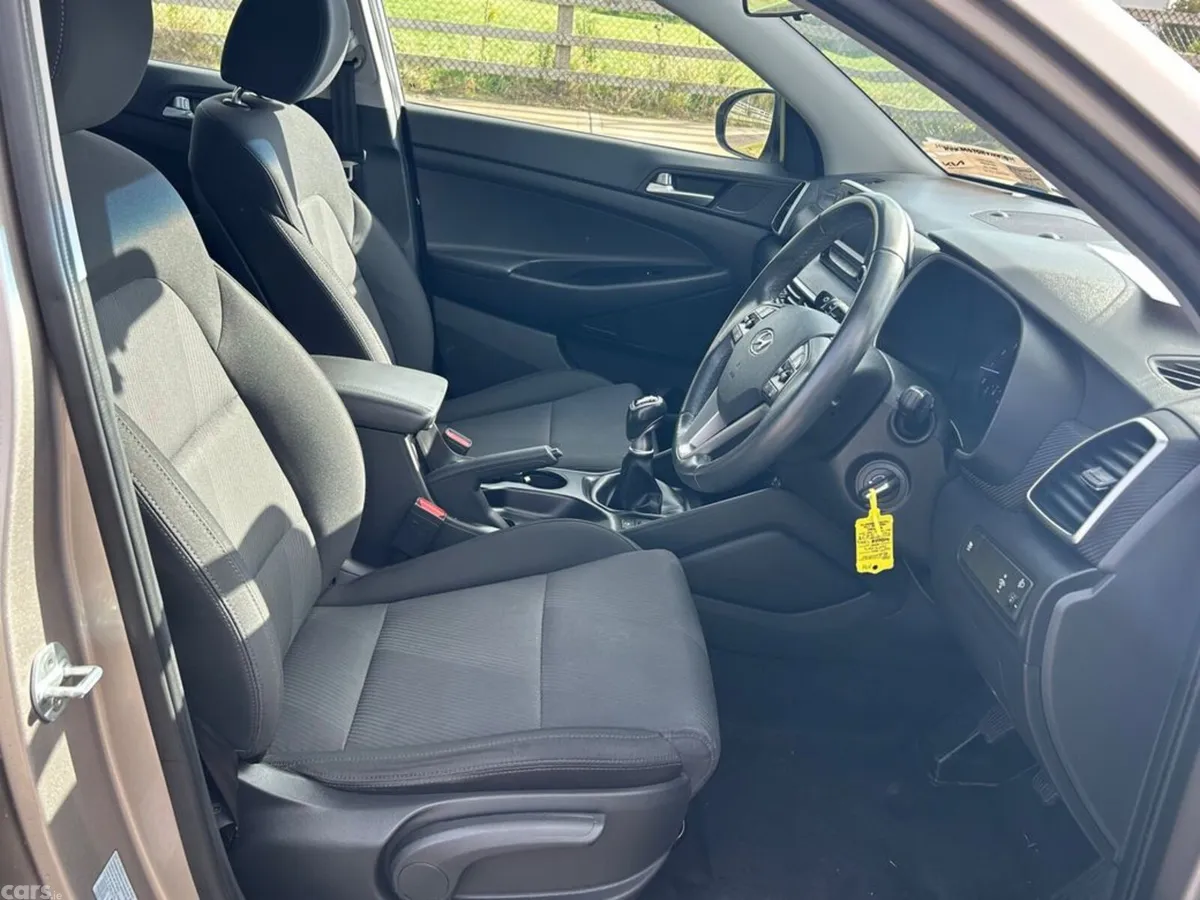Hyundai Tucson SUV, Petrol, 2019, Silver