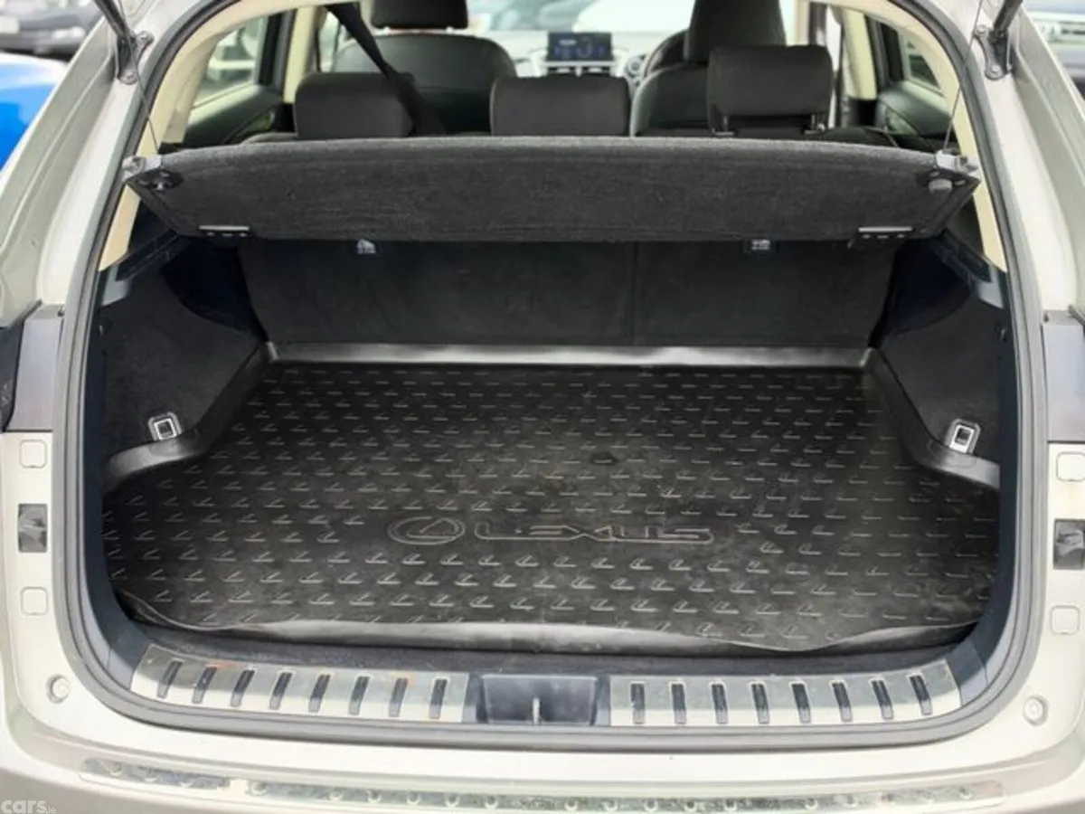 Lexus NX Estate, Petrol Hybrid, 2016, Silver