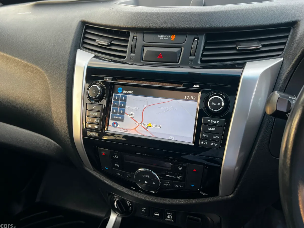 Nissan Navara Pick Up, Diesel, 2016, Grey