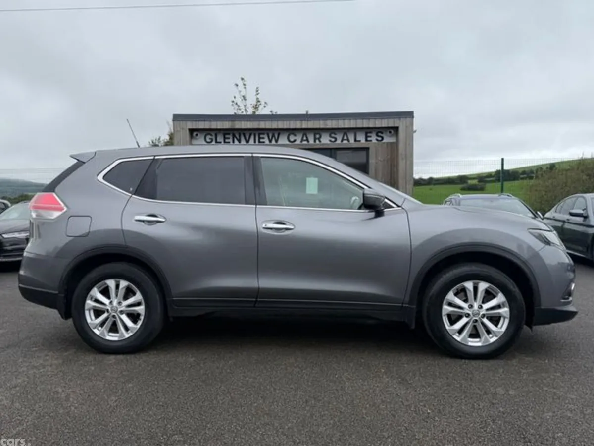 Nissan X-Trail Estate, Diesel, 2017, Grey