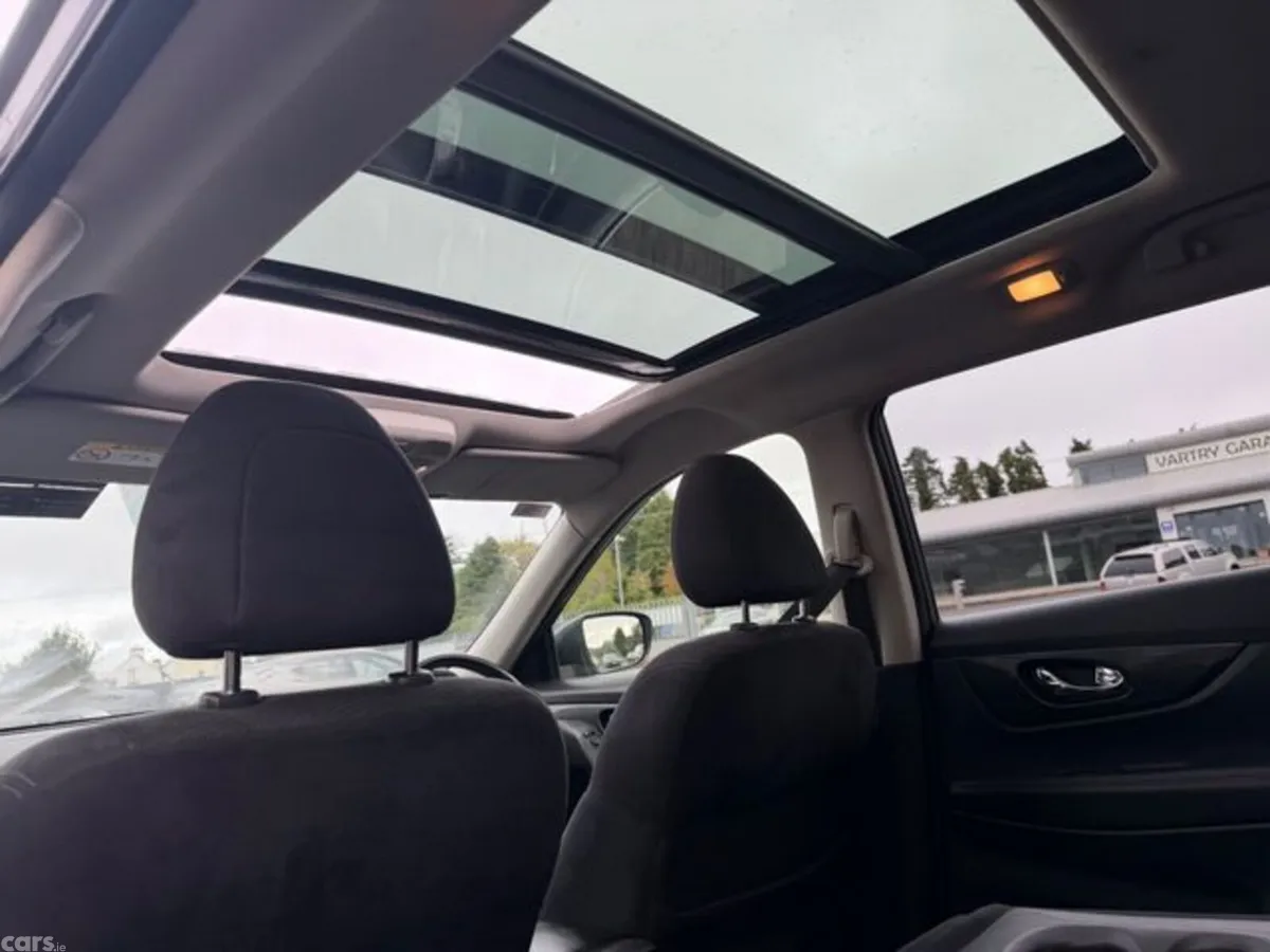 Nissan X-Trail Estate, Diesel, 2017, Grey