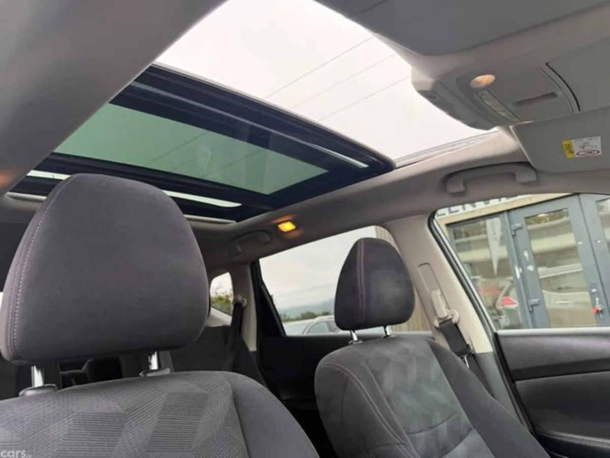 Nissan X-Trail Estate, Diesel, 2017, Grey