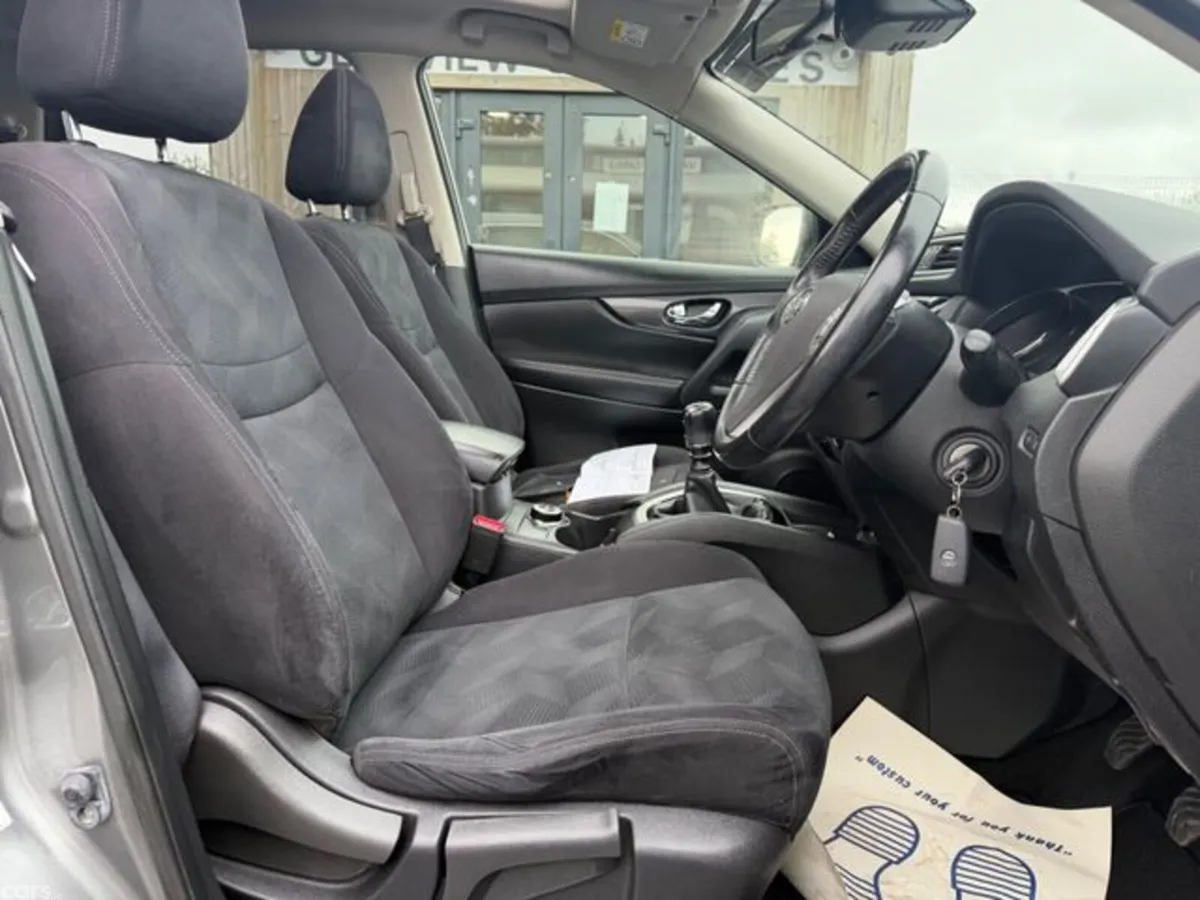 Nissan X-Trail Estate, Diesel, 2017, Grey