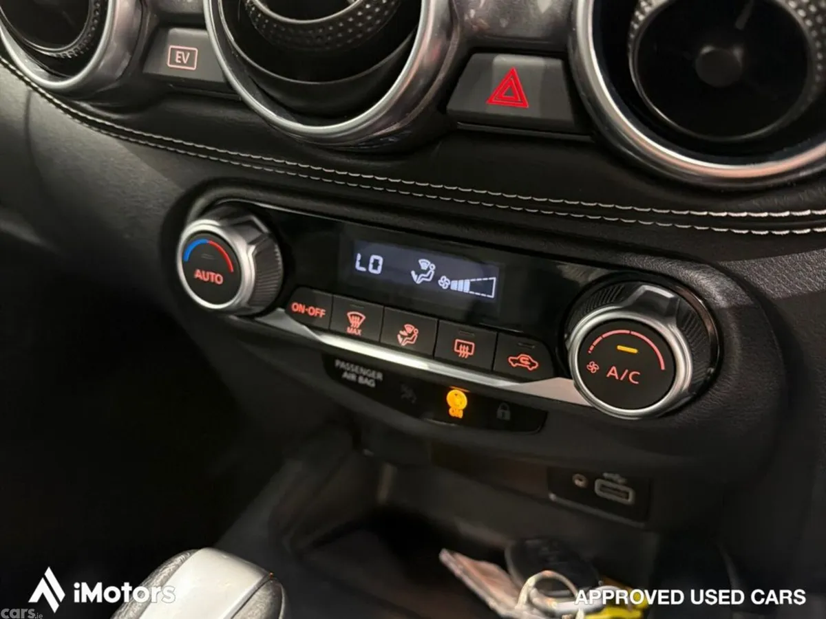 Nissan Juke SUV, Petrol Hybrid, 2024, Red