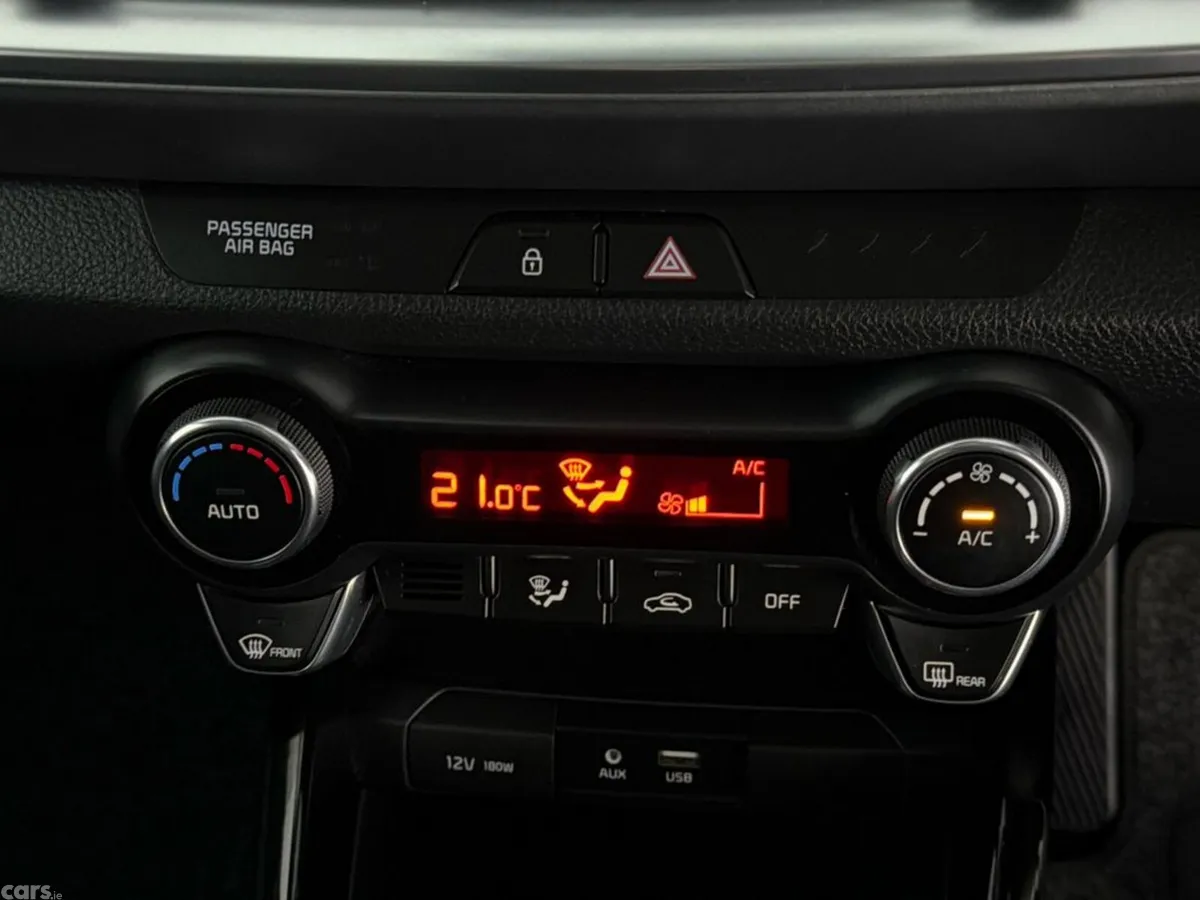 Kia Stonic Hatchback, Petrol, 2020, White