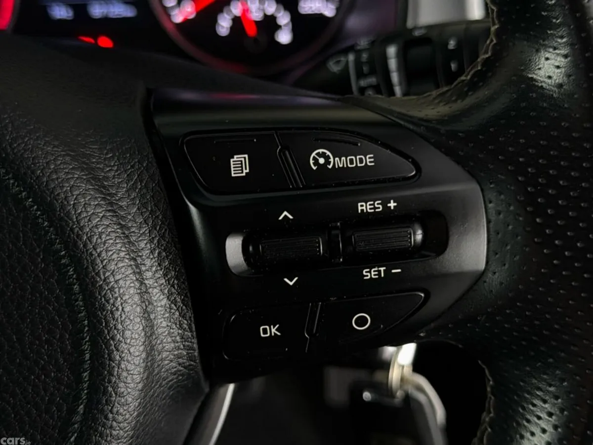 Kia Stonic Hatchback, Petrol, 2020, White