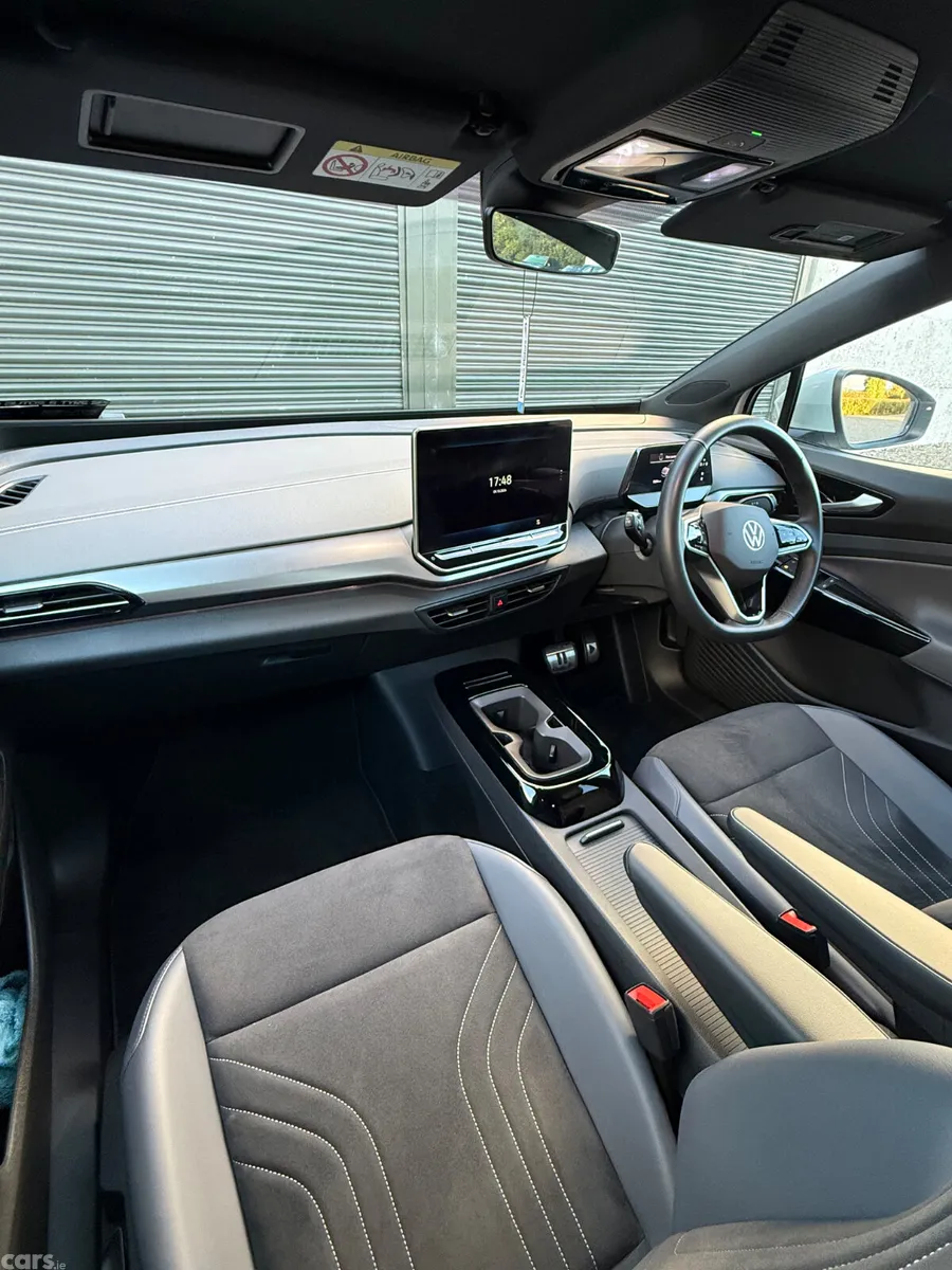 Volkswagen ID.4 Estate, Electric, 2025, White