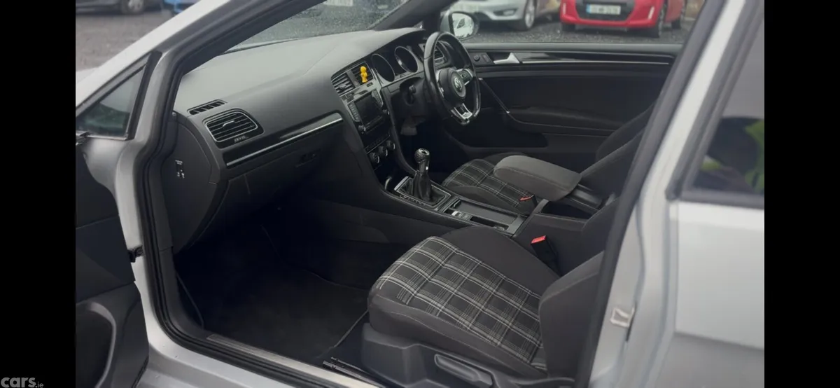 Volkswagen Golf Hatchback, Diesel, 2014, Silver